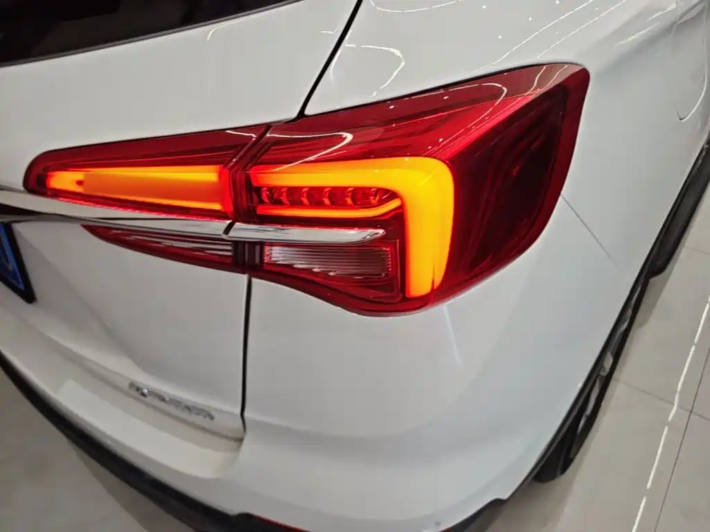 Buick Envision Plus — миниатюра 8