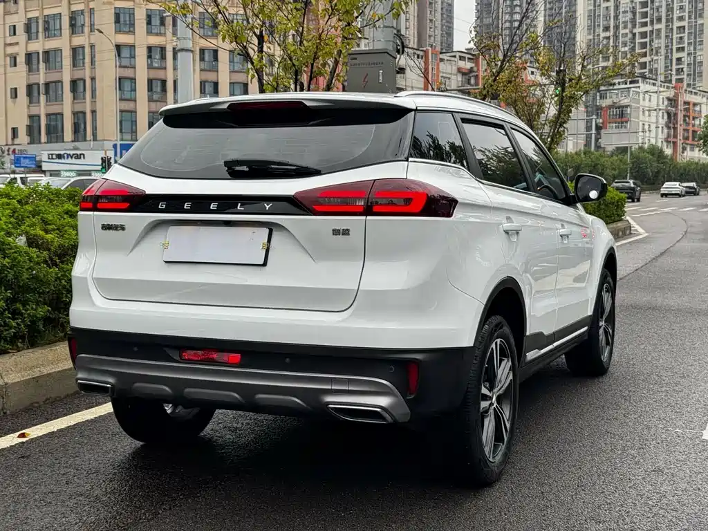 Geely Boyue — миниатюра 23
