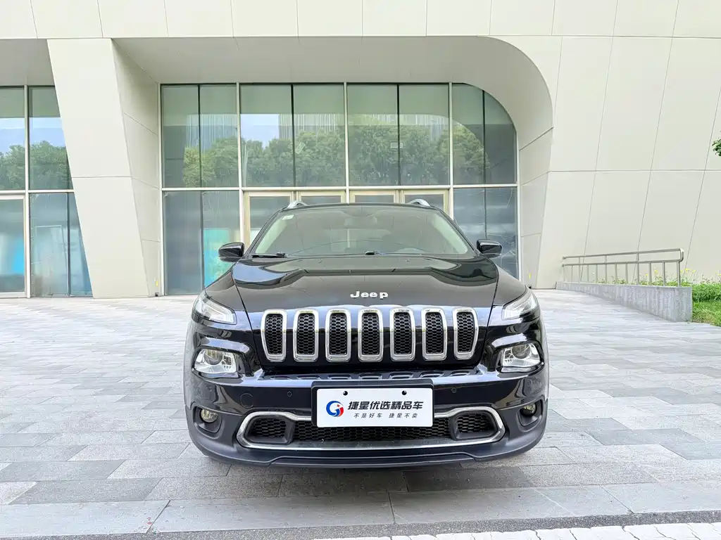Jeep Cherokee — миниатюра 2