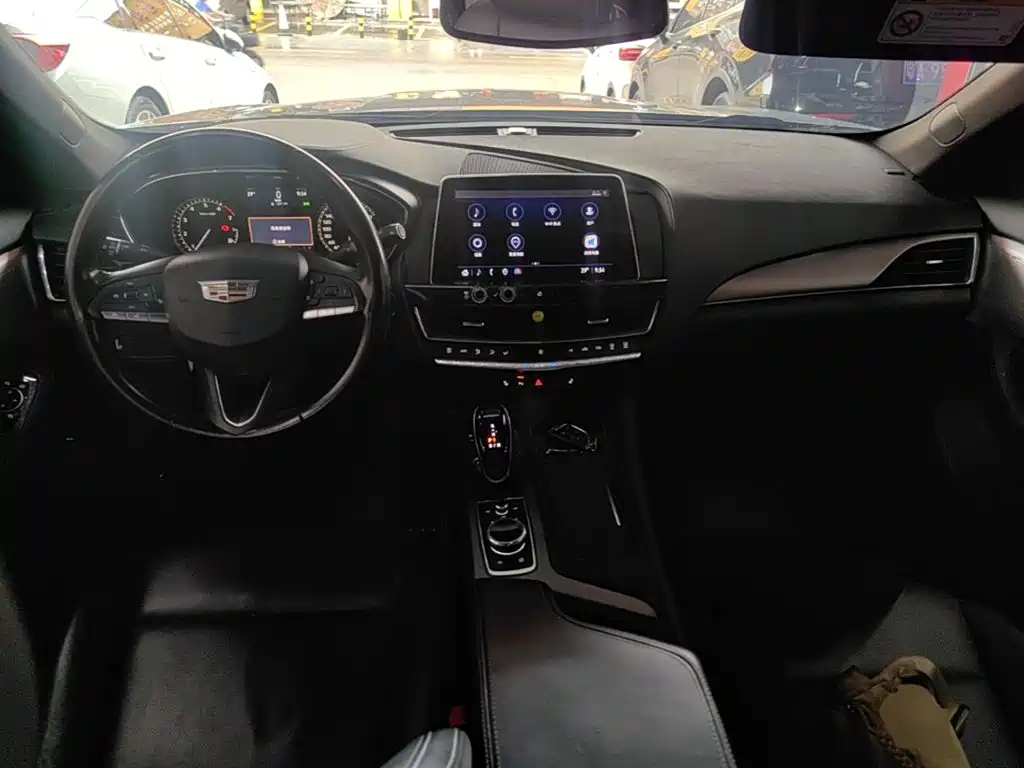 Cadillac CT5 — миниатюра 10