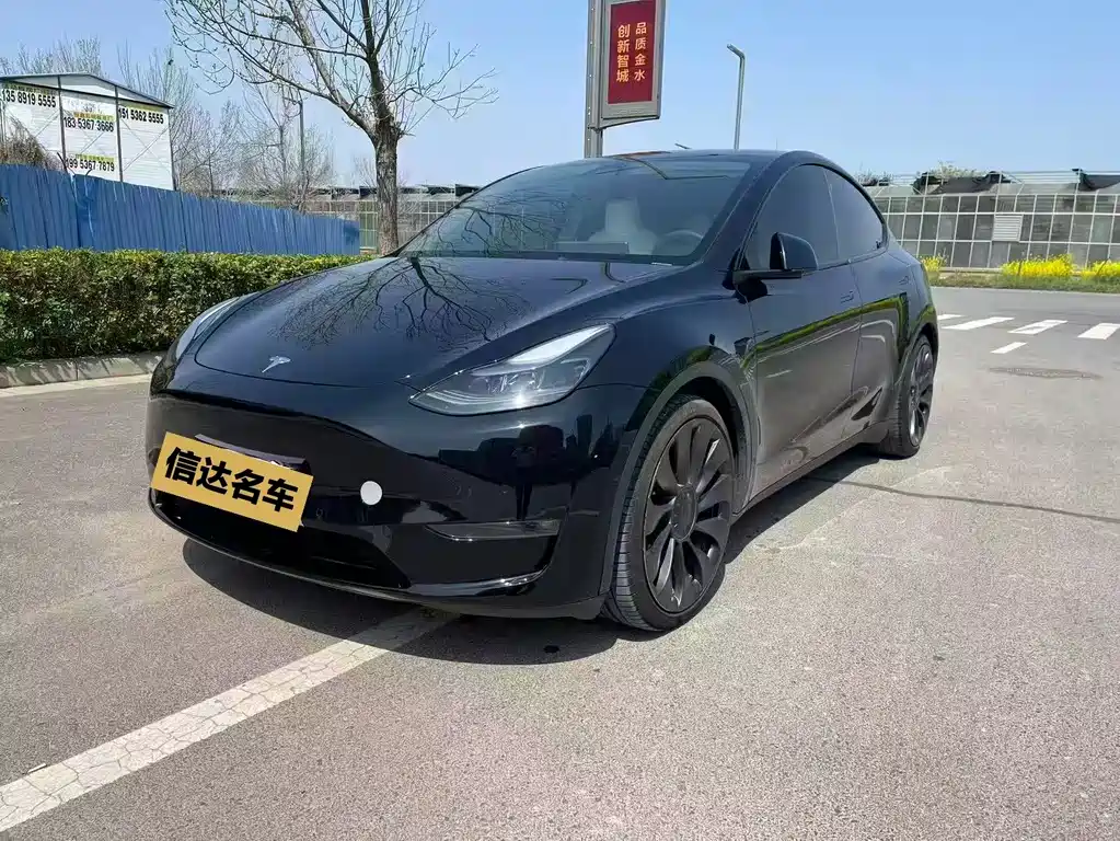 Tesla Model Y 2023
