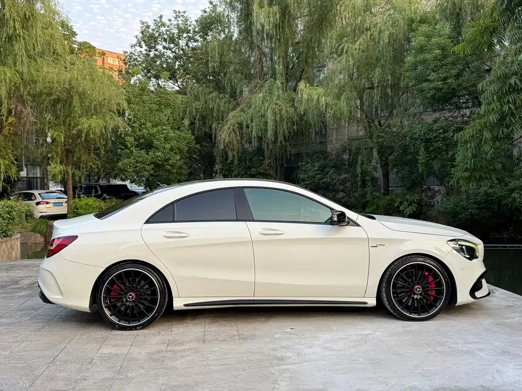 Mercedes-Benz CLA AMG — миниатюра 8
