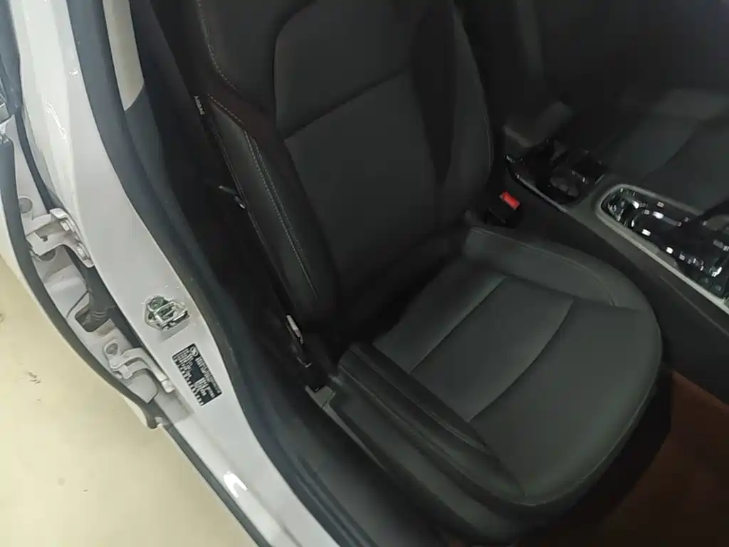 Chevrolet Malibu — миниатюра 25