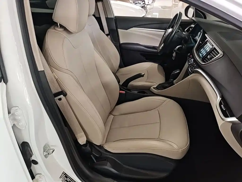 Buick Excelle — миниатюра 25
