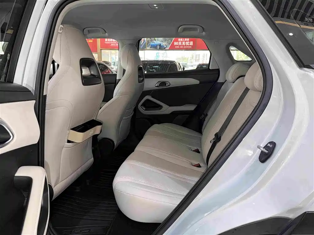 BYD Yuan UP — миниатюра 12