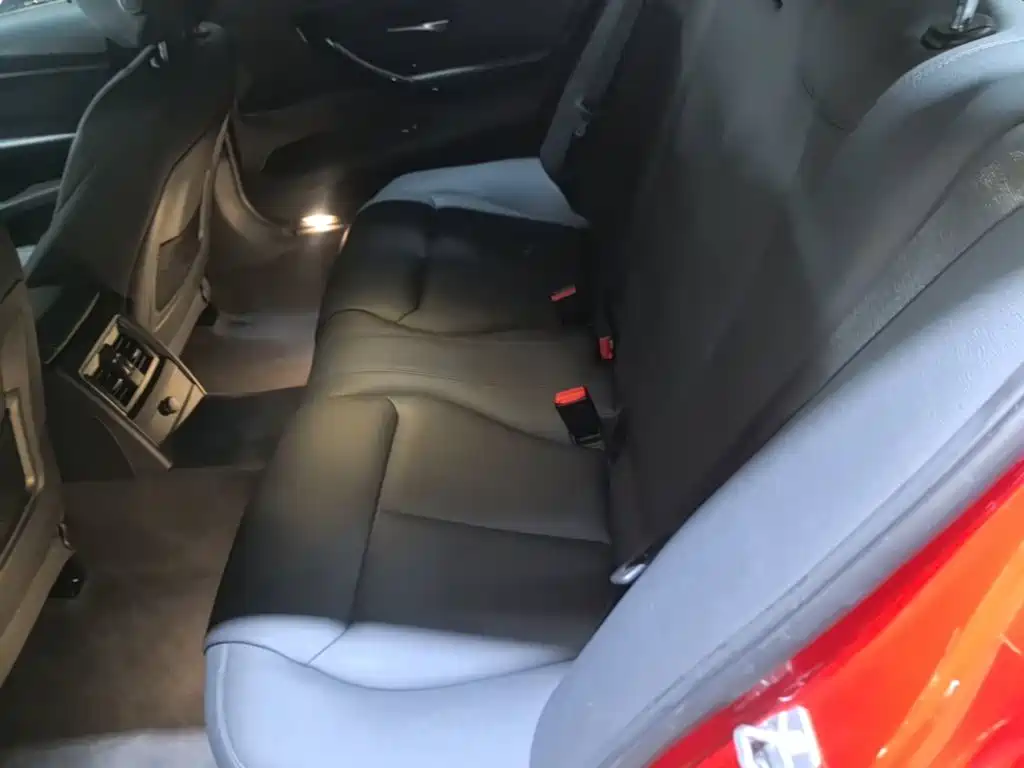 BMW 3 Series — миниатюра 17