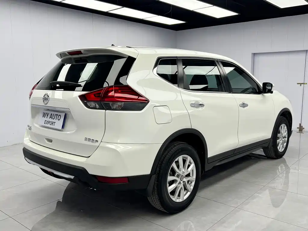Nissan X-Trail — миниатюра 4
