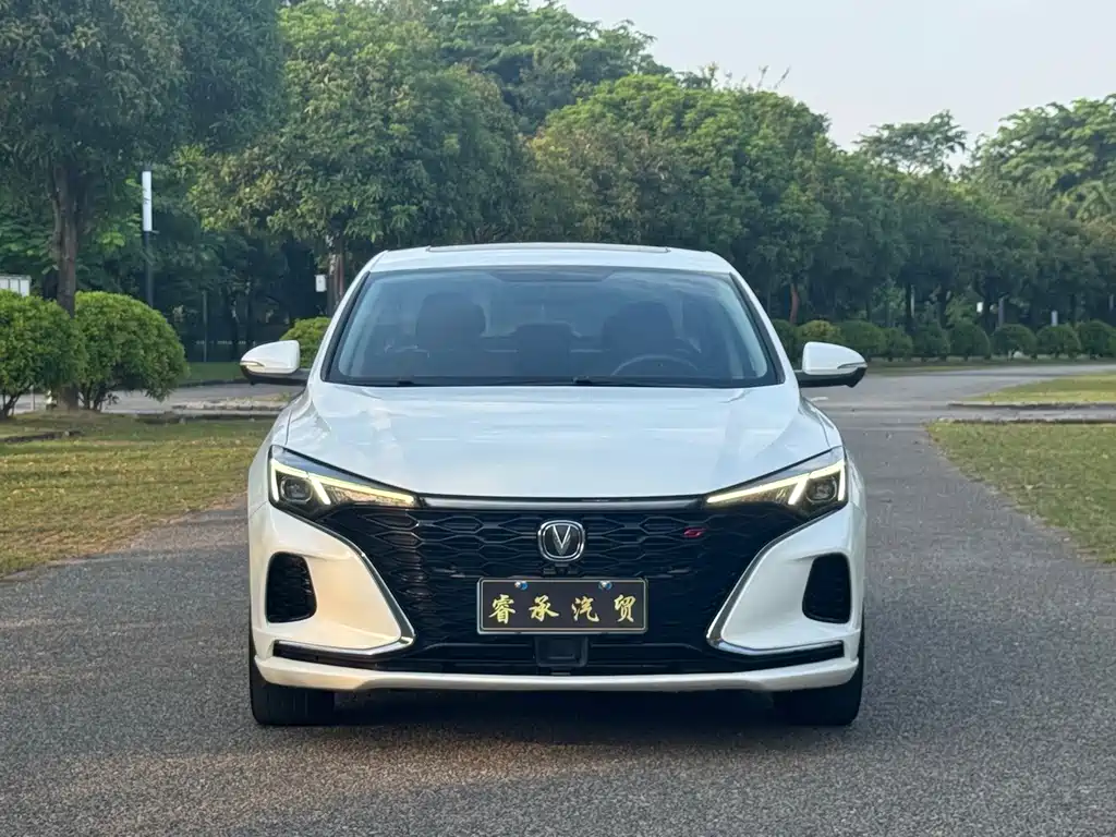Changan Eado — миниатюра 2