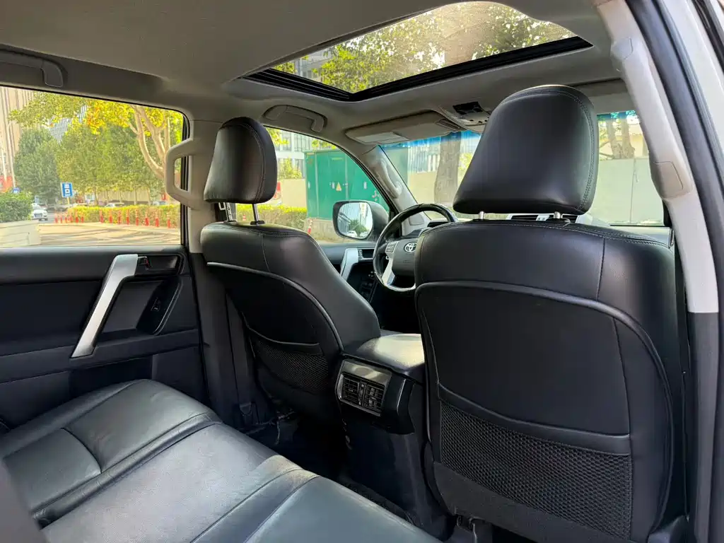 Toyota Prado — миниатюра 10