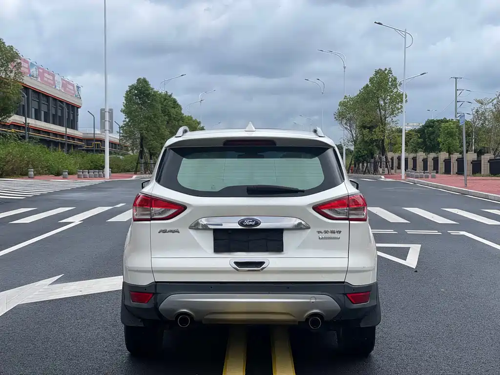 Ford Kuga — миниатюра 8