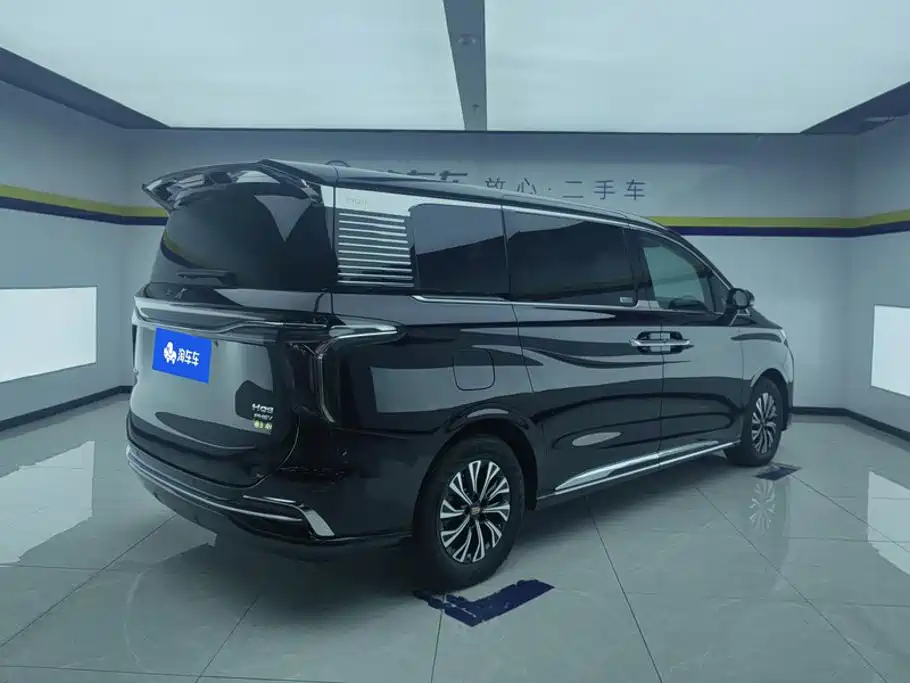 Hongqi HQ9 PHEV 2024 2.0T