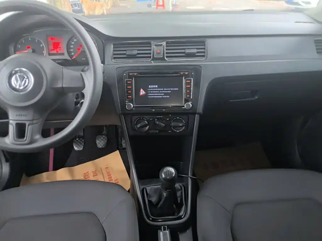 Volkswagen Santana — миниатюра 13