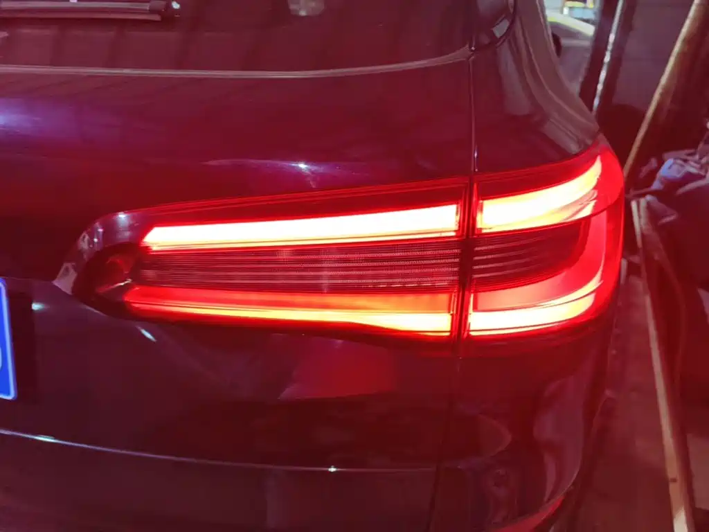 BMW X5 — миниатюра 8