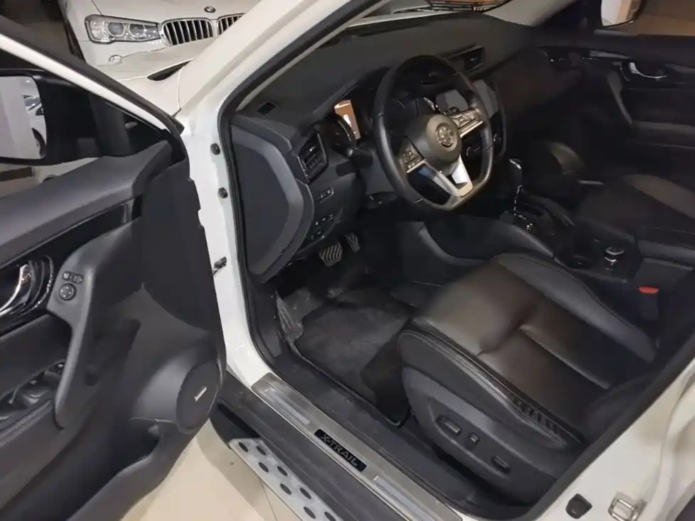 Nissan X-Trail — миниатюра 18
