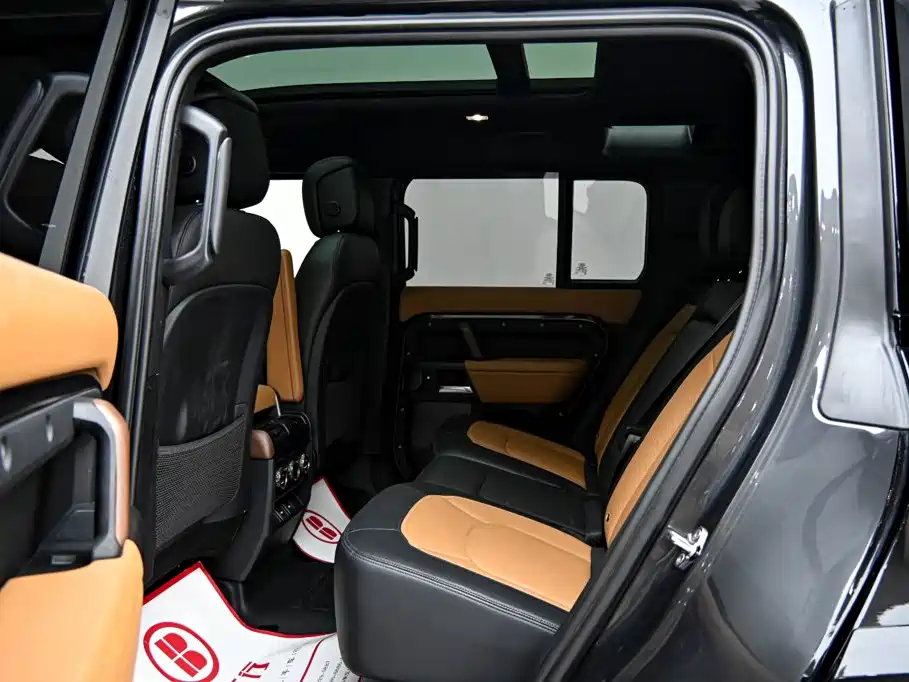 Land Rover Defender — миниатюра 14