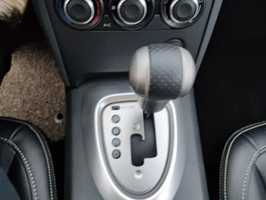Nissan Qashqai — миниатюра 16