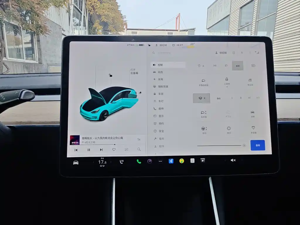 Tesla Model 3 — миниатюра 13