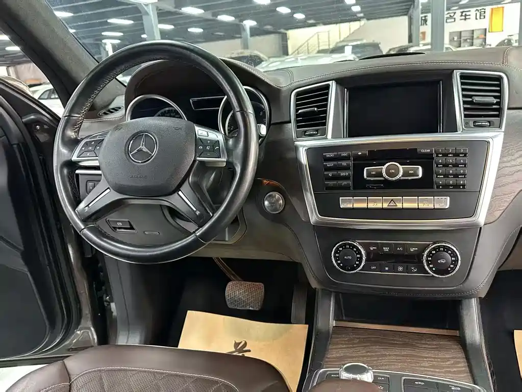 Mercedes-Benz GL-Class — миниатюра 9