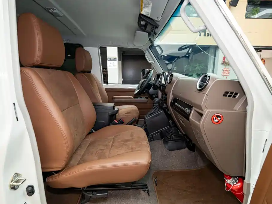 Toyota Land Cruiser — миниатюра 8