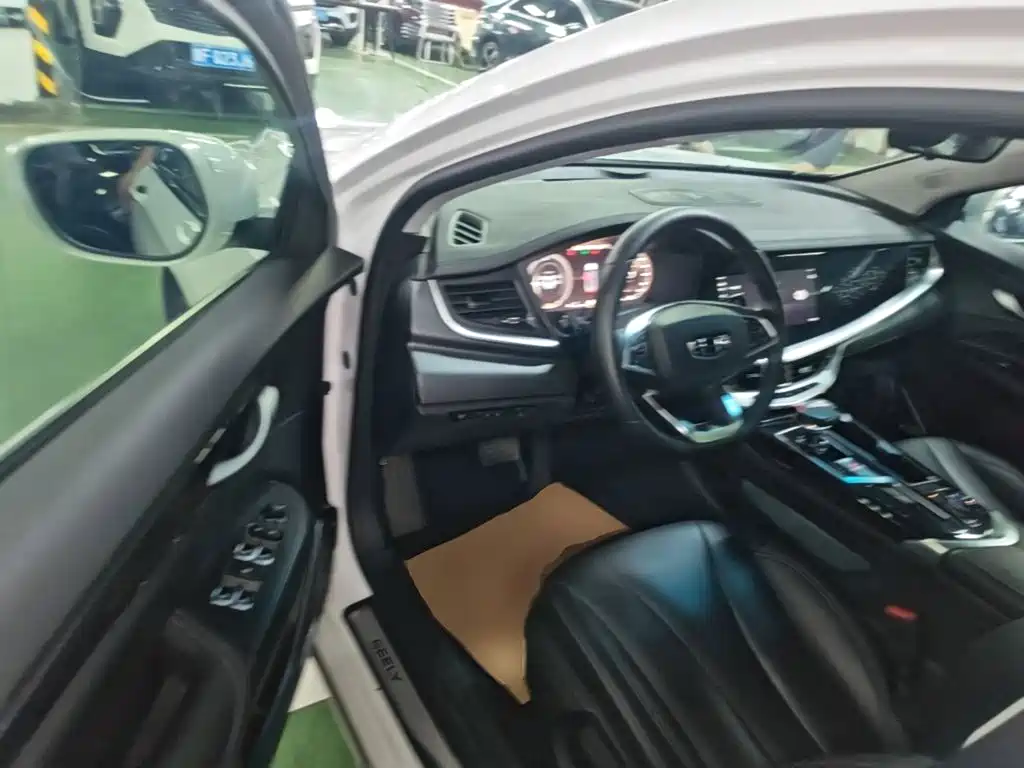 Geely Borui Hybrid — миниатюра 16