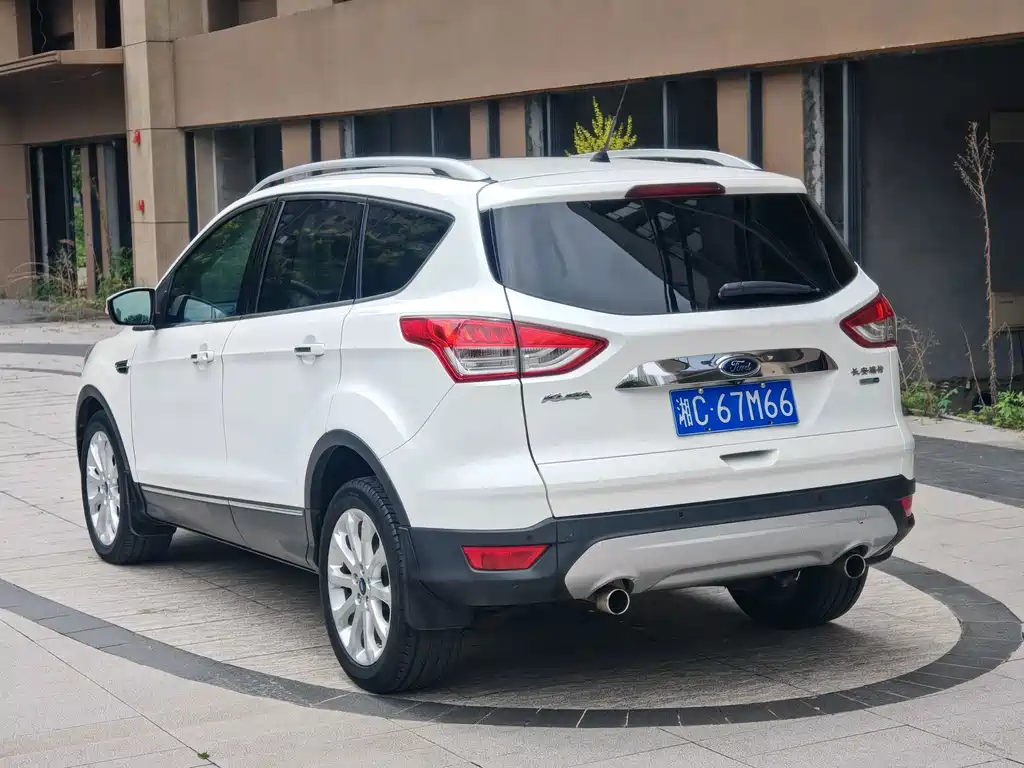 Ford Kuga — миниатюра 7