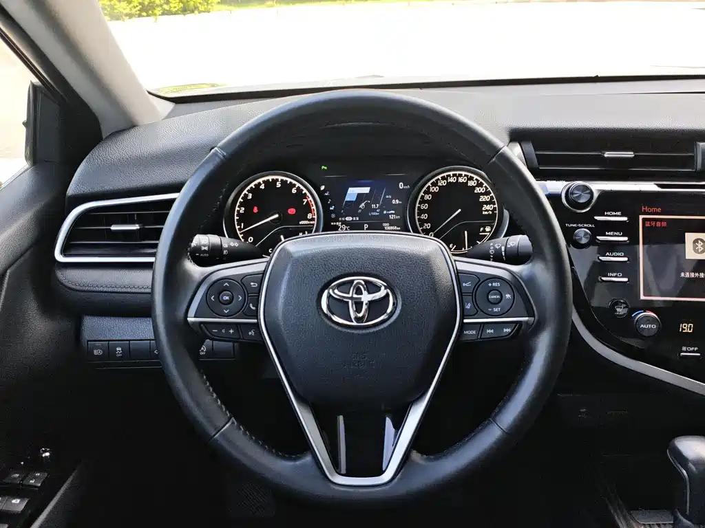 Toyota Camry 2018 2.5G Luxury