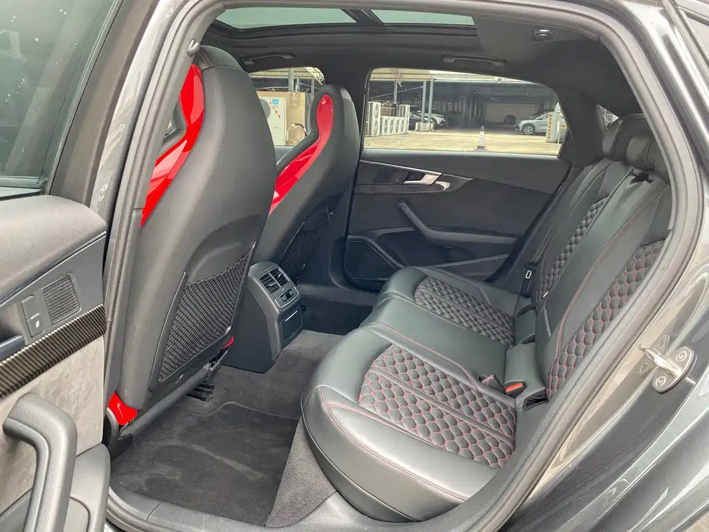Audi A4L — миниатюра 15