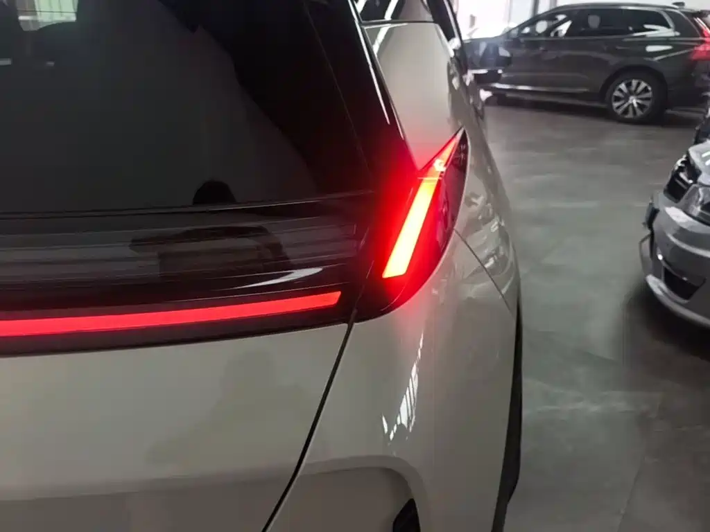 Zeekr X 2023 ME 5 мест