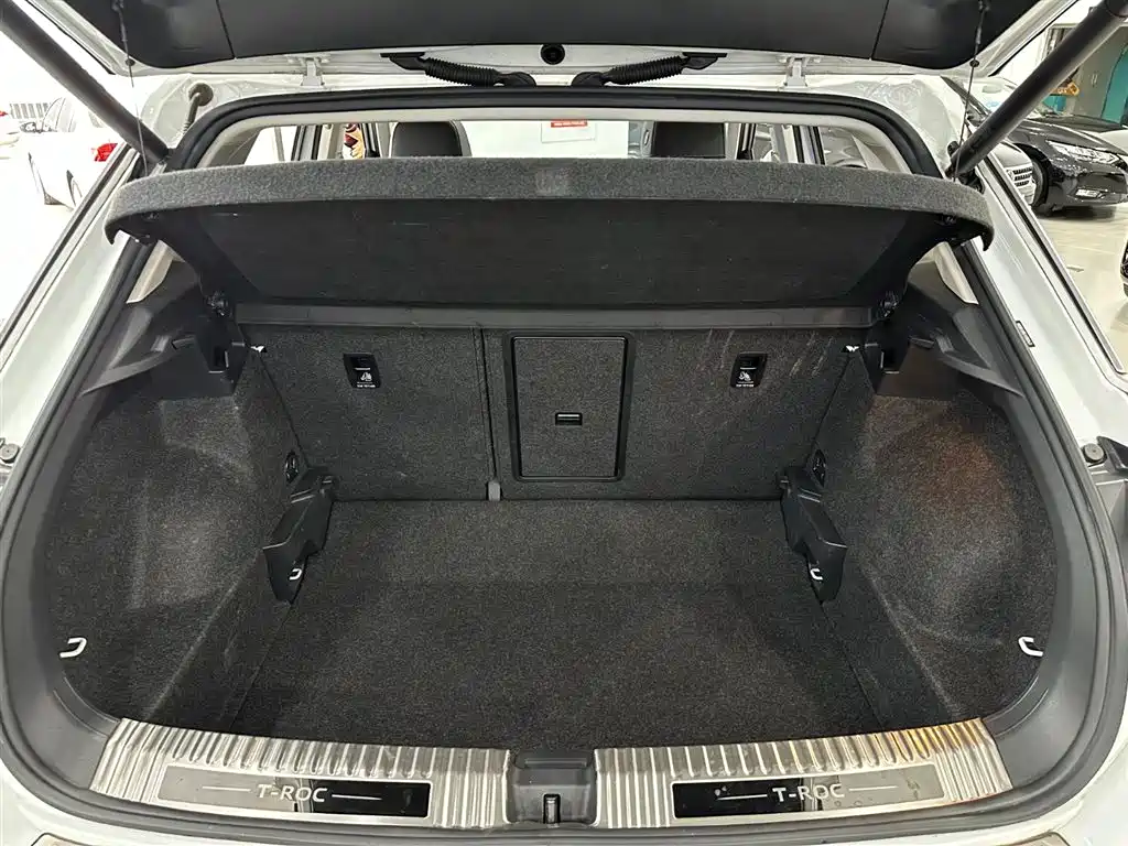 Volkswagen T-Roc — миниатюра 34