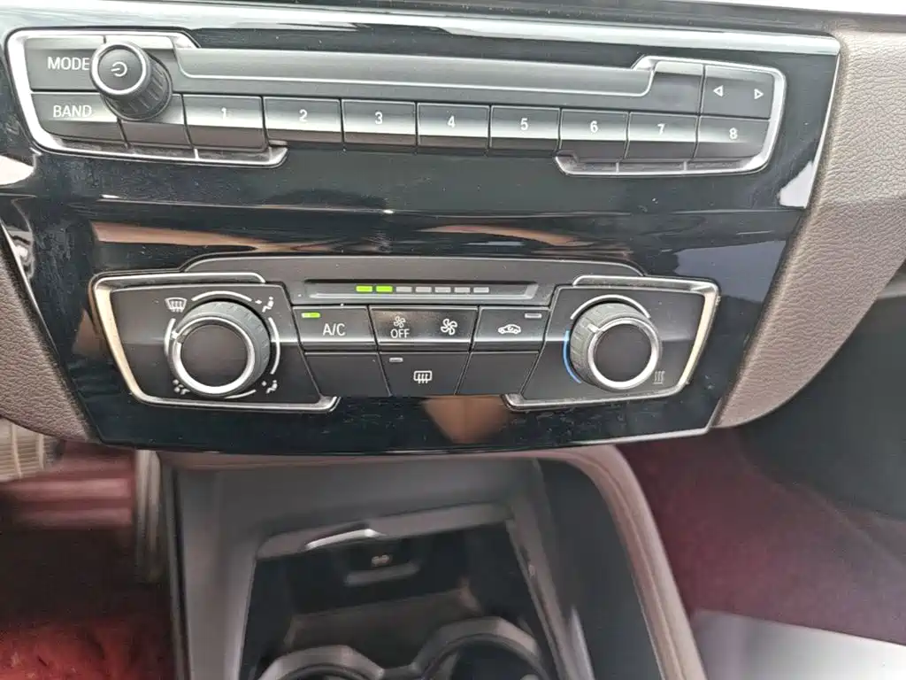 BMW X1 — миниатюра 13