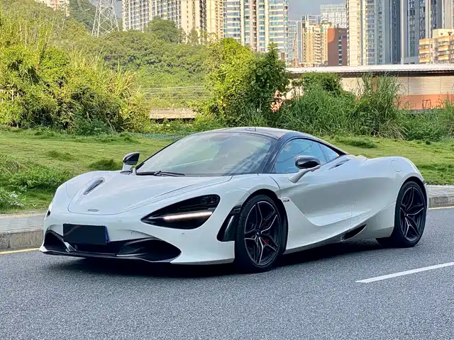 MCLAREN  720S 2019