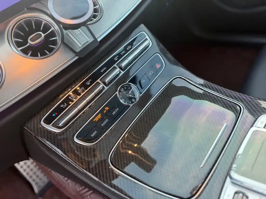 Mercedes-Benz E-Class (Import) — миниатюра 8