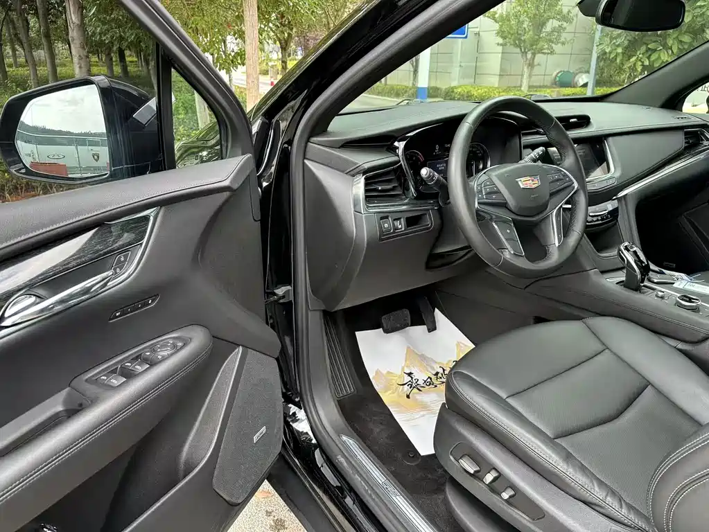 Cadillac XT5 — миниатюра 4