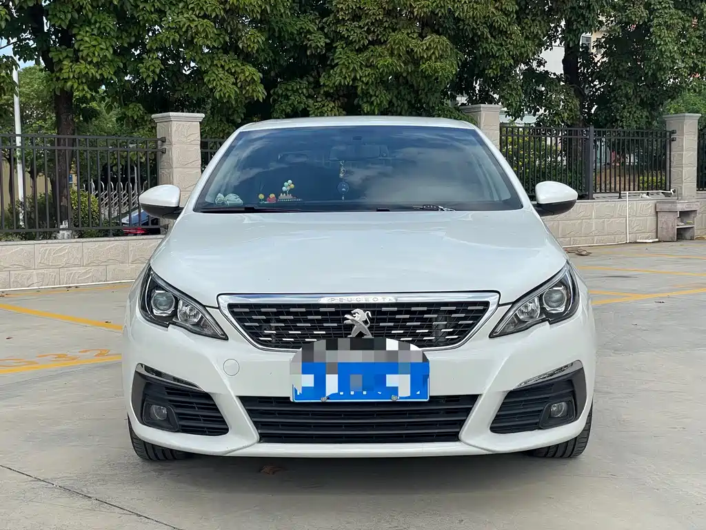 PEUGEOT  308