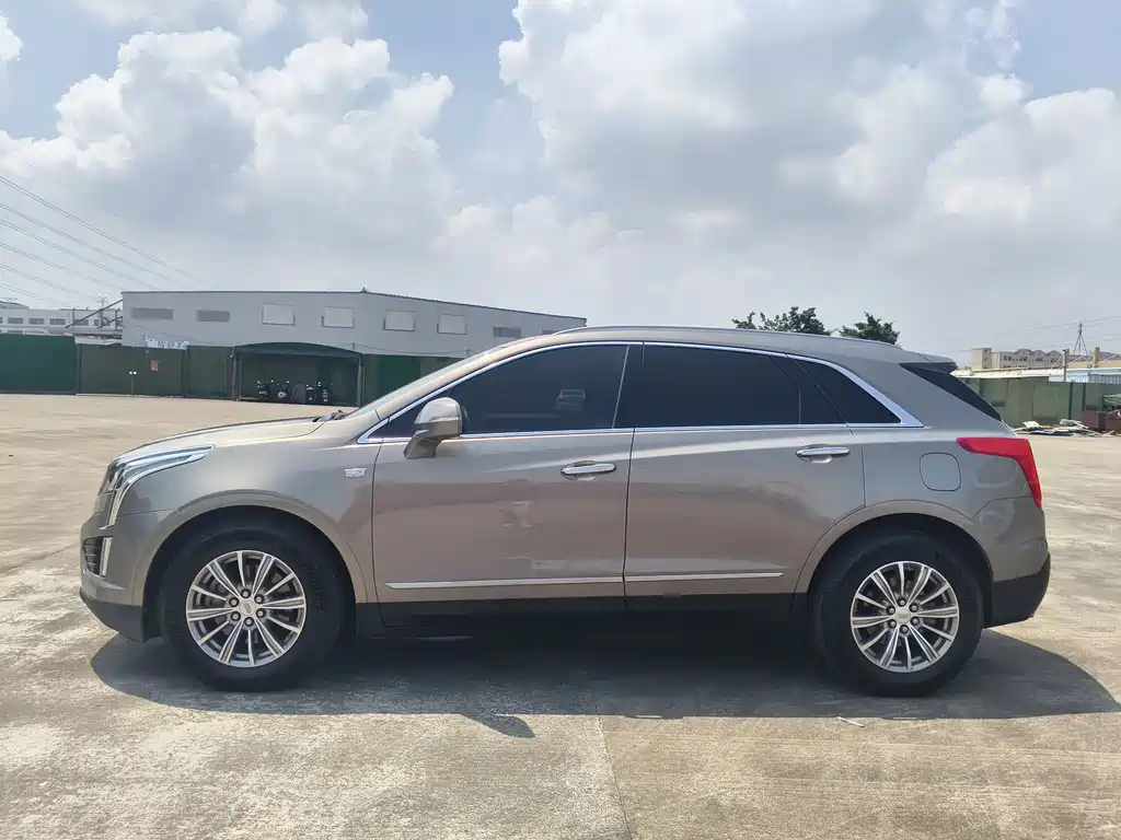 Cadillac XT5 — миниатюра 7