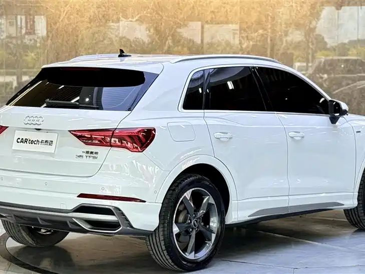 Audi Q3 2023 35 TFSI Fashion (1.5T)