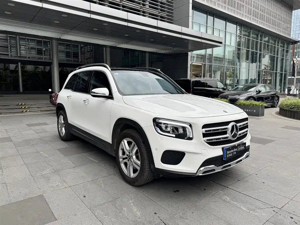 MERCEDES-BENZ GLB