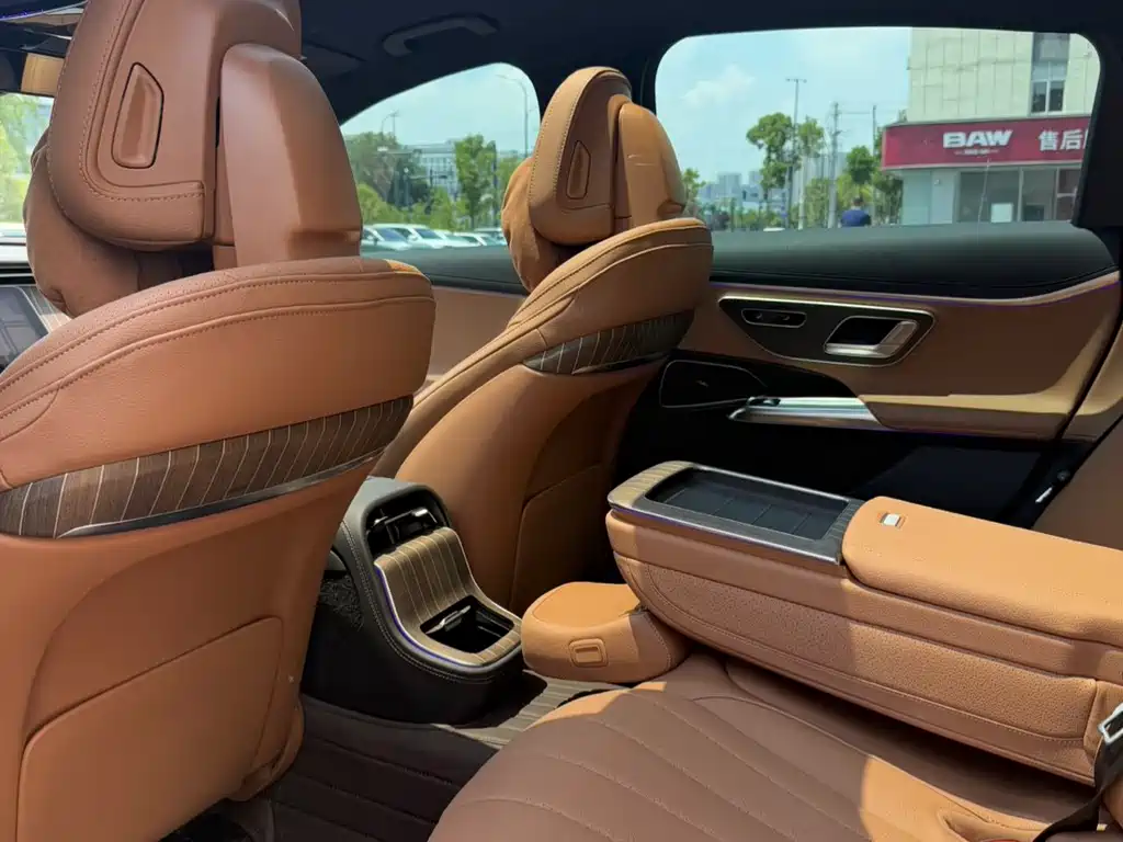 Mercedes-Benz E-Class E 2024 E 300 L Fashion