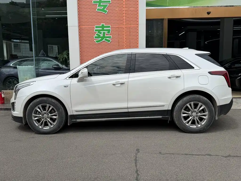 Cadillac XT5 — миниатюра 3
