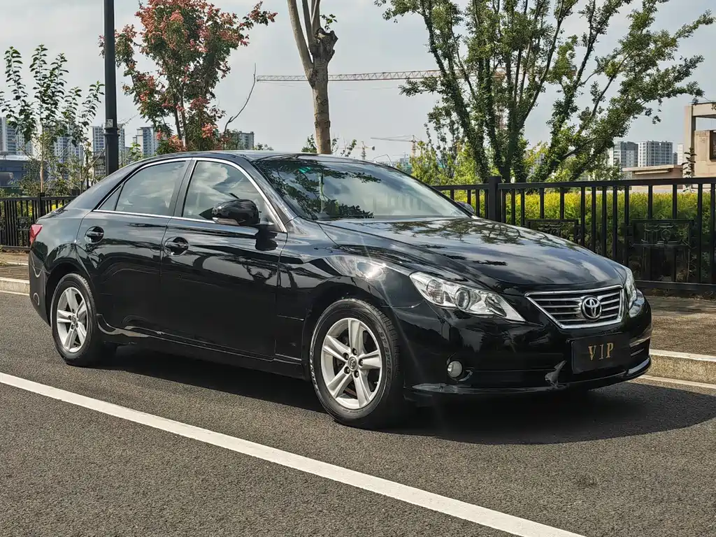 Toyota Reiz — миниатюра 3
