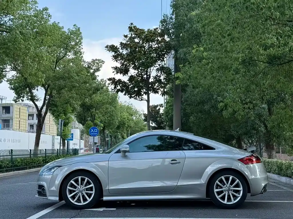 Audi TT TT Coupe 45 TFSI, фото 4