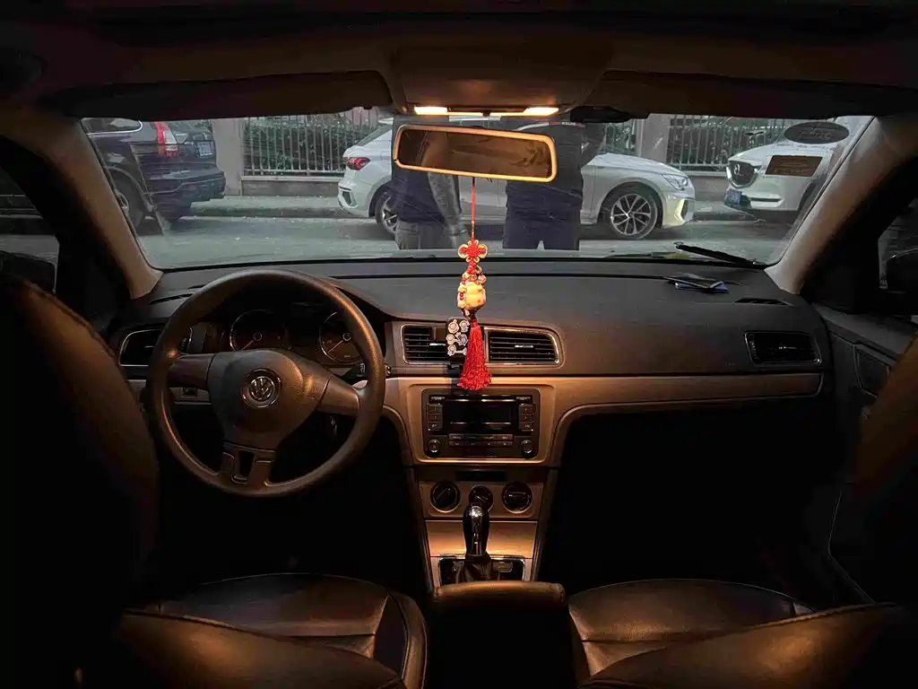 Volkswagen Lavida — миниатюра 5