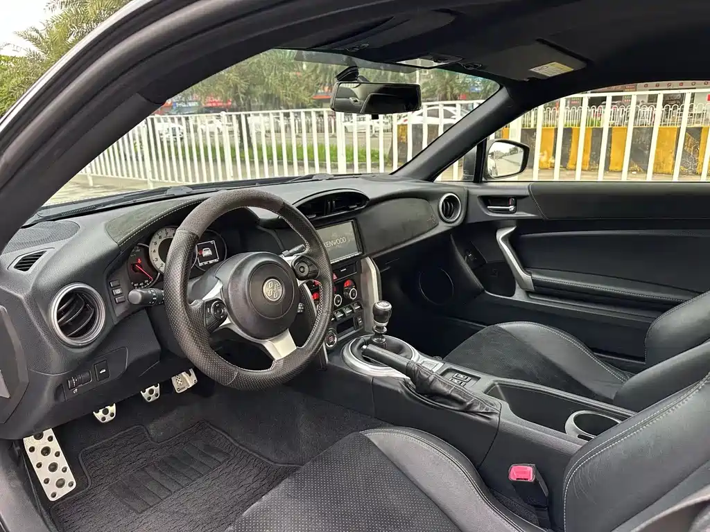 Toyota 86 — миниатюра 4