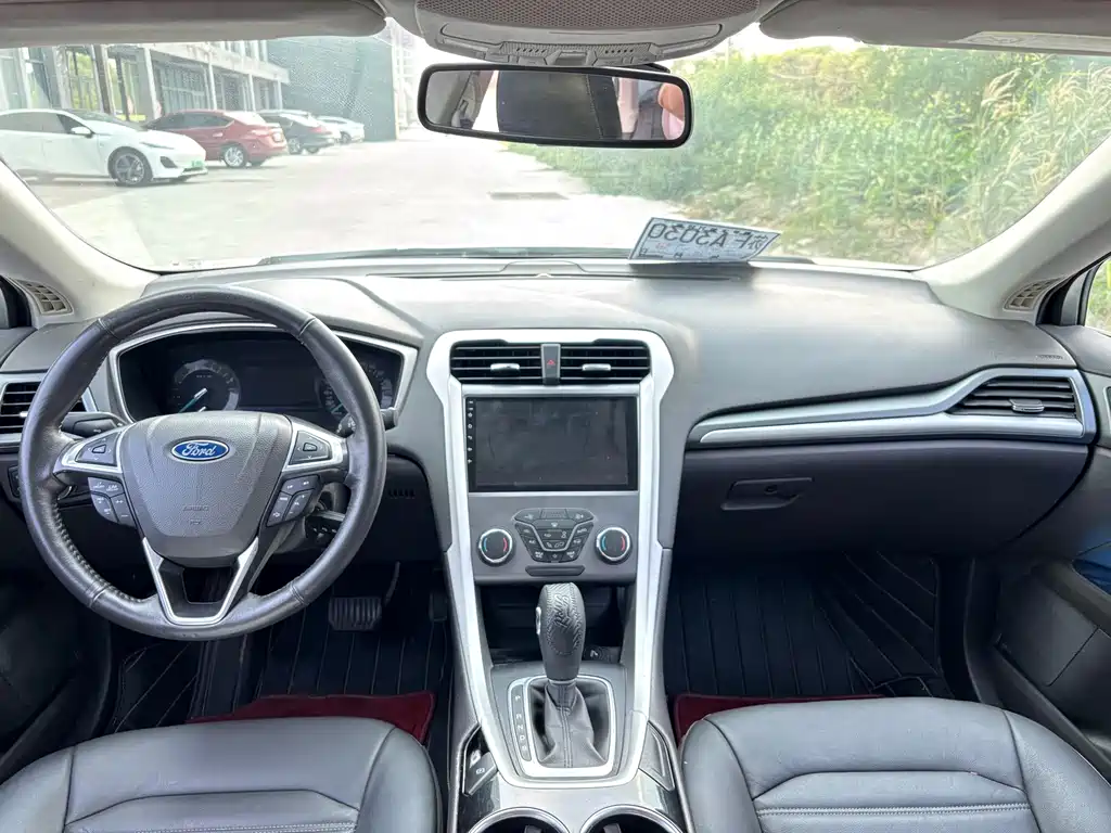 Ford Mondeo — миниатюра 8