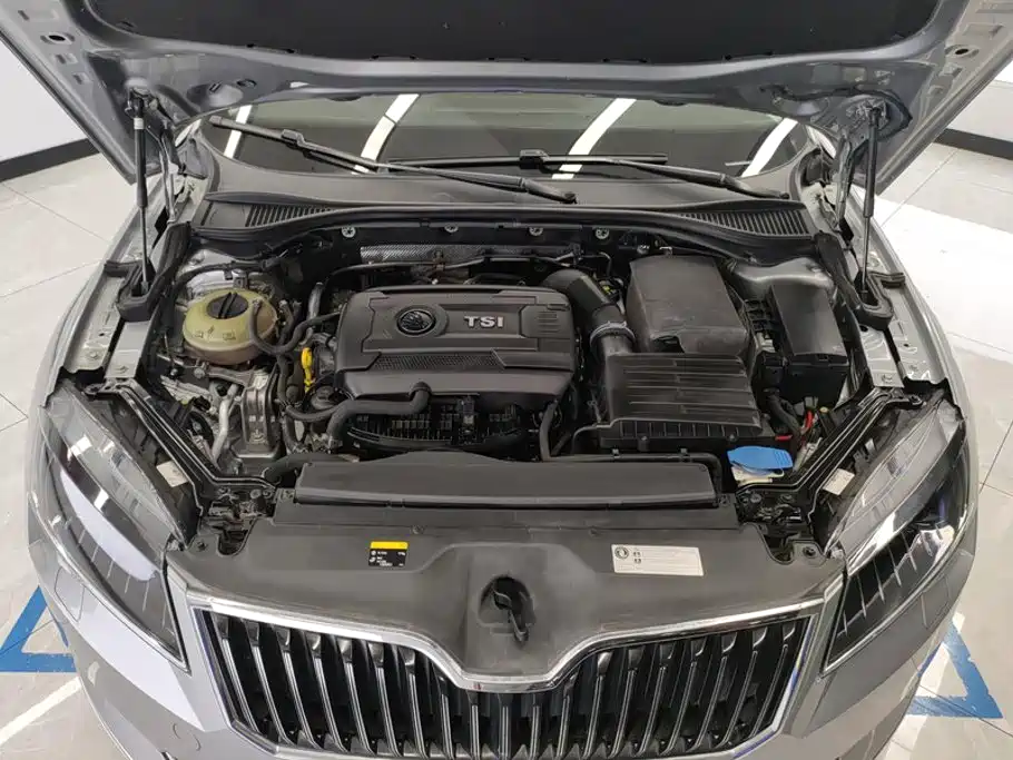 Skoda Superb 2018 TSI330 DSG Luxury V