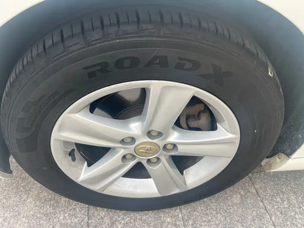 Toyota Reiz — миниатюра 9