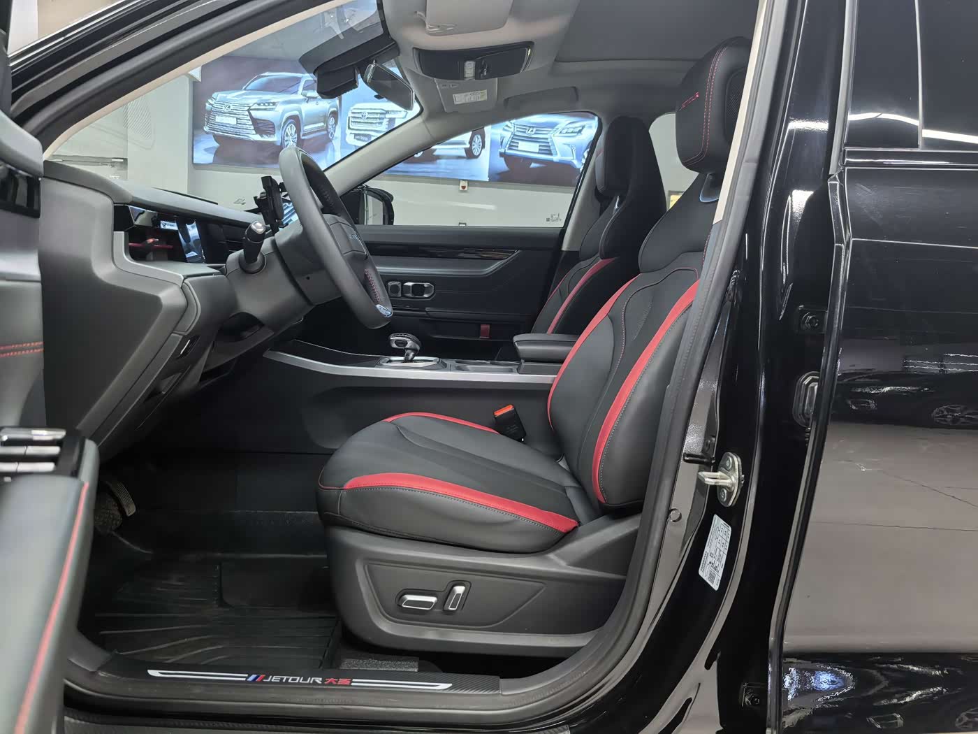 Jetour Jetour Dasheng 1.5 л 2024 г. Чёрный, пробег 35000 км