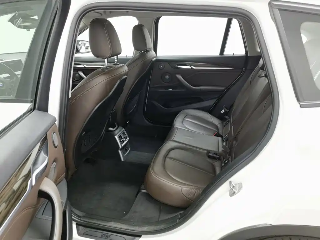 BMW X1 — миниатюра 15