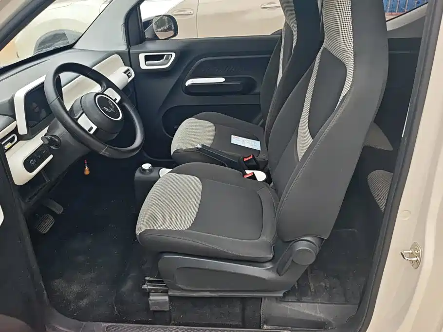 Wuling MINIEV — миниатюра 9