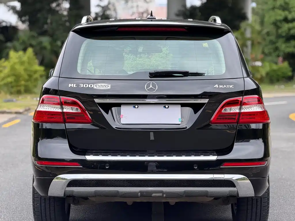 Mercedes-Benz M-Class — миниатюра 10